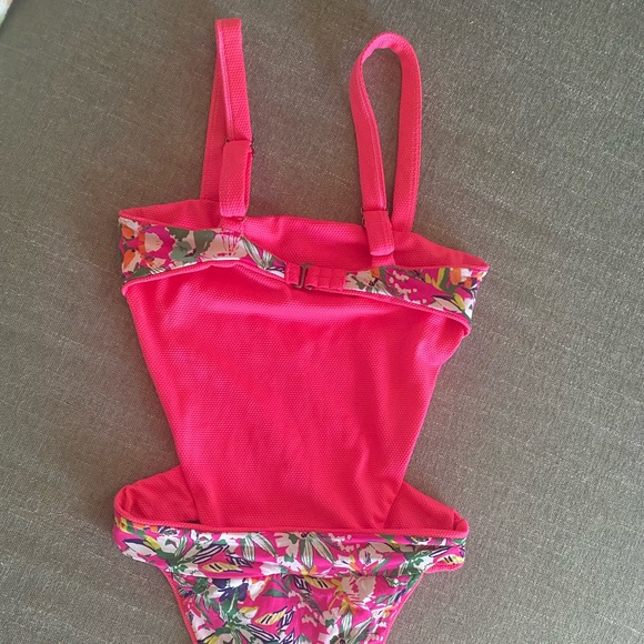 Reversible Maaji Fuchsia Dianthus Alicia Trikini One Piece - Picture 6 of 10